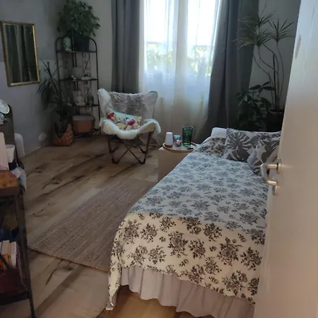 Einzelzimmer Neu, Von Privatperson , Inkl Netflix ホームステイ ビーレフェルト